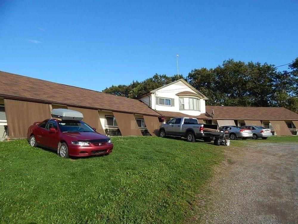 Lakeview Motel Jemseg Exterior photo